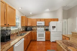 2446 Hopespring Loop, The Villages, FL 32162 - Photo 13