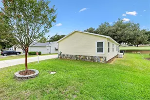 723 Heathrow Ave, Lady Lake, FL 32159 - Photo 3