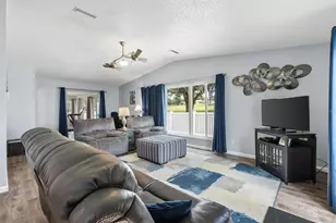 723 Heathrow Ave, Lady Lake, FL 32159 - Photo 13