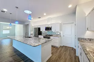 537 Narrow Vw Ln, Groveland, FL 34736 - Photo 15
