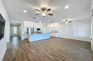 537 Narrow Vw Ln, Groveland, FL 34736 - Photo 11