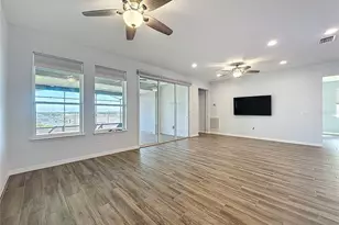 537 Narrow Vw Ln, Groveland, FL 34736 - Photo 9