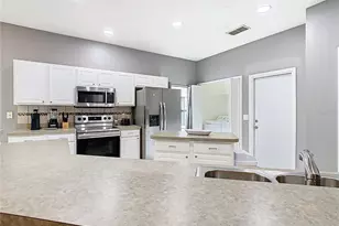 114 Sandy Point Way, Clermont, FL 34714 - Photo 9
