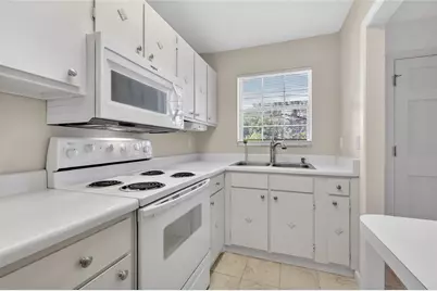 200 E 10th Avenue #8, Mount Dora, FL 32757 - Photo 11