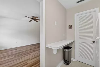 200 E 10th Avenue #8, Mount Dora, FL 32757 - Photo 13