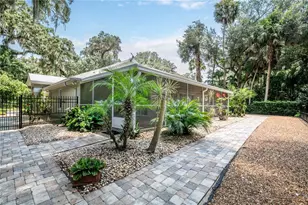 16720 Beauclaire Ct, Tavares, FL 32778 - Photo 31