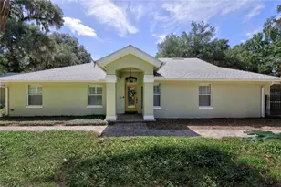 16720 Beauclaire Ct, Tavares, FL 32778 - Photo 3
