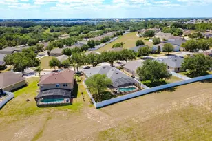135 Blackstone Creek Rd, Groveland, FL 34736 - Photo 13