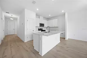 6205 Sanders Grove Cir, Okahumpka, FL 34762 - Photo 3
