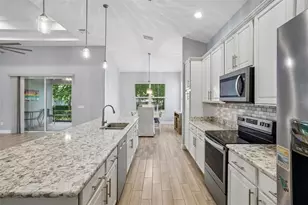 10339 Addison Shr Wy, Oxford, FL 34484 - Photo 15