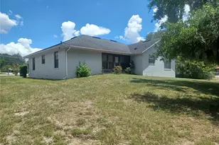 805 Velma Ct, Tavares, FL 32778 - Photo 3
