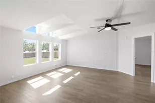 8531 Semmes St, Zephyrhills, FL 33540 - Photo 11