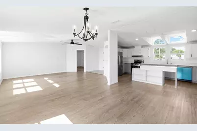 8531 Semmes Street, Zephyrhills, FL 33540 - Photo 5