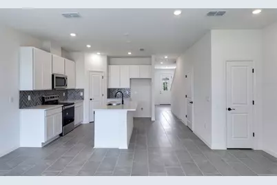 31789 Kestrel Calling Drive, San Antonio, FL 33576 - Photo 11