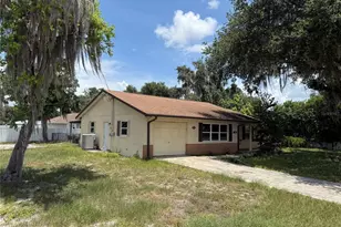1244 Co Rd 437, Lake Panasoffkee, FL 33538 - Photo 5