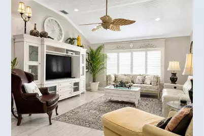 853 Winchester Court, The Villages, FL 32162 - Photo 5
