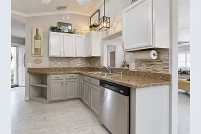 853 Winchester Court, The Villages, FL 32162 - Photo 9