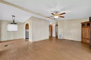 1610 Sunshine Ln, Tavares, FL 32778 - Photo 13