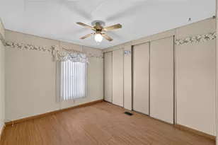 1610 Sunshine Ln, Tavares, FL 32778 - Photo 25