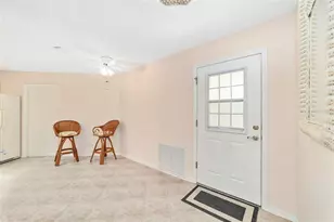440 Valverda Dr, The Villages, FL 32162 - Photo 9
