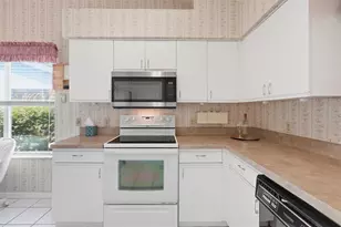 1260 Granada Ct, Lady Lake, FL 32159 - Photo 21