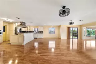5330 King's Ct, Fruitland Park, FL 34731 - Photo 11