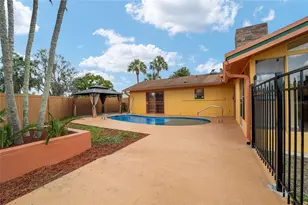 5330 King's Ct, Fruitland Park, FL 34731 - Photo 17