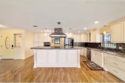 5330 Kings Court, Fruitland Park, FL 34731 - Photo 11