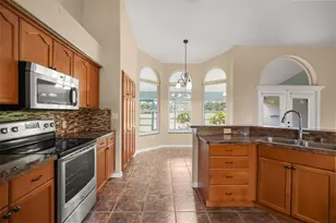 3806 Opal Cir, Saint Cloud, FL 34772 - Photo 9