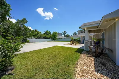 322 N Disston Avenue, Tavares, FL 32778 - Photo 47