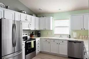 2453 Violet Ct, The Villages, FL 32162 - Photo 3