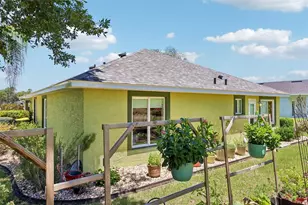 76 Fairway Cir, Umatilla, FL 32784 - Photo 9