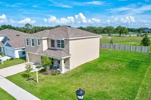 7601 Rosewood Garden Loop, Tampa, FL 33637 - Photo 3
