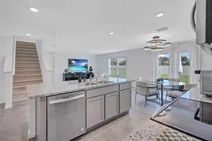 7601 Rosewood Garden Loop, Tampa, FL 33637 - Photo 17