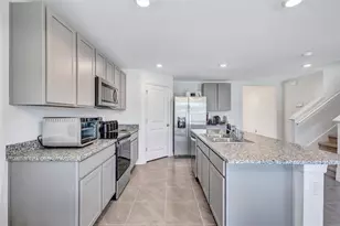 7601 Rosewood Garden Loop, Tampa, FL 33637 - Photo 15