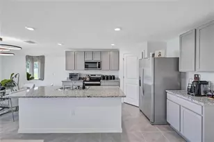 7601 Rosewood Garden Loop, Tampa, FL 33637 - Photo 13