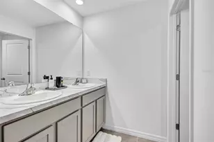 7601 Rosewood Garden Loop, Tampa, FL 33637 - Photo 39