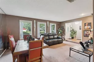 4902 Briar Oaks Cir, Orlando, FL 32808 - Photo 9