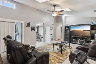 4902 Briar Oaks Cir, Orlando, FL 32808 - Photo 13