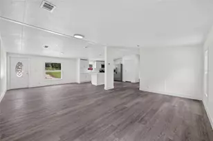 225 Skyline Dr, Lady Lake, FL 32159 - Photo 11
