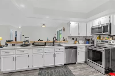 5202 Sydney Road, Fruitland Park, FL 34731 - Photo 17