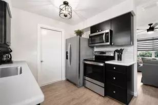 2910 Dade Ave, Orlando, FL 32804 - Photo 9