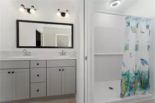 7634 Cheryl Ct, The Villages, FL 34762 - Photo 17