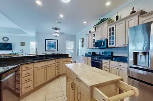649 Ternberry Forest Dr, The Villages, FL 32162 - Photo 17