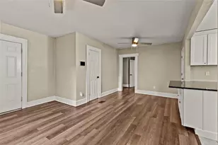 2329 7th St S, Saint Petersburg, FL 33714 - Photo 15