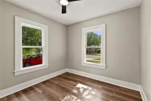 2329 7th St S, Saint Petersburg, FL 33714 - Photo 29