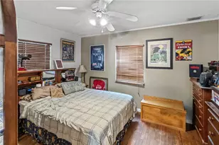 26015 Sackamaxon Dr, Sorrento, FL 32776 - Photo 13
