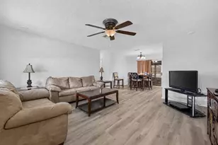 1222 Santos Pl, Lady Lake, FL 32159 - Photo 3
