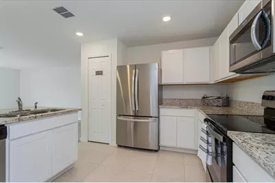352 Towns Circle, Haines City, FL 33844 - Photo 7