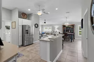 5075 Neptune Cir, Oxford, FL 34484 - Photo 11